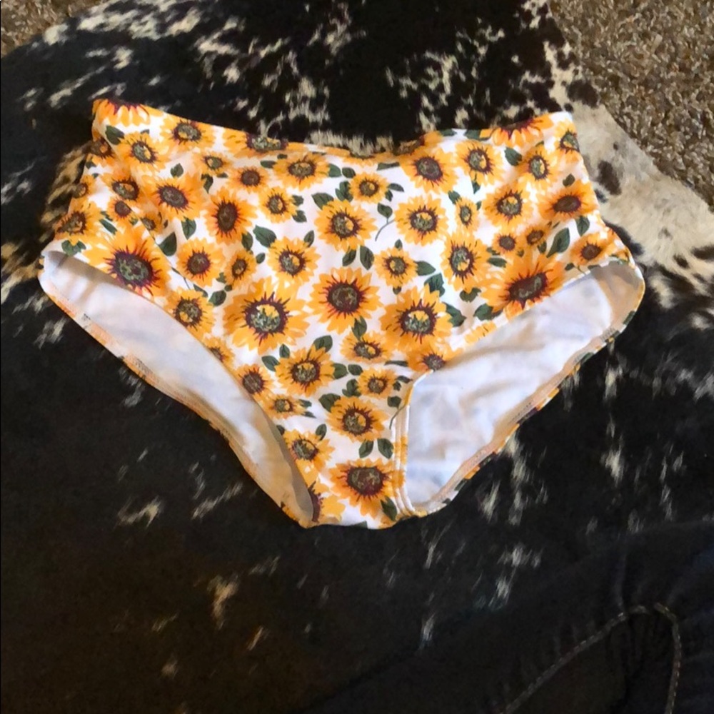 high waisted sunflower bottoms new without tags